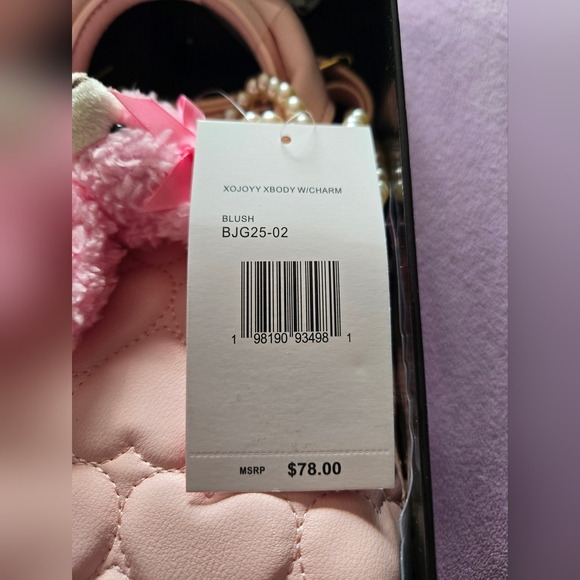 Betsey Johnson Pink Heart Crossbody Bag with Teddy Bear and Bow Charms NWT NIB - Picture 7 of 8